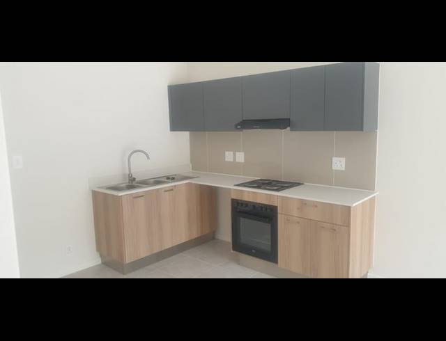 1 BEDROOM PROPERTY TO RENT IN GREENBAY ECO ESTATE